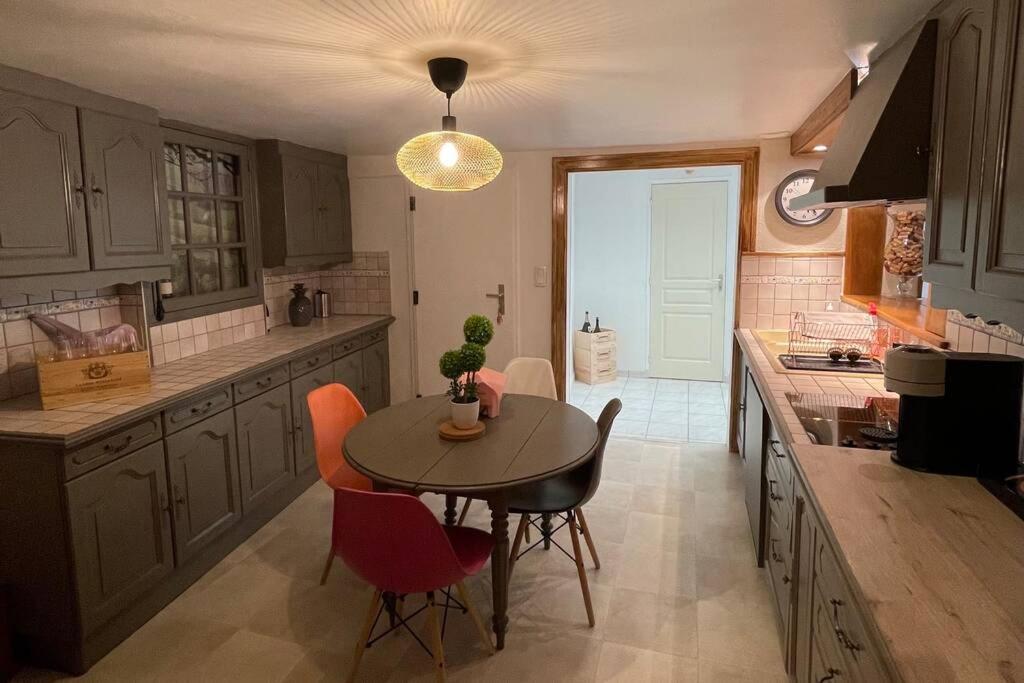 Appartement «La Vie Est Belle» Au Coeur De Сезанн Экстерьер фото